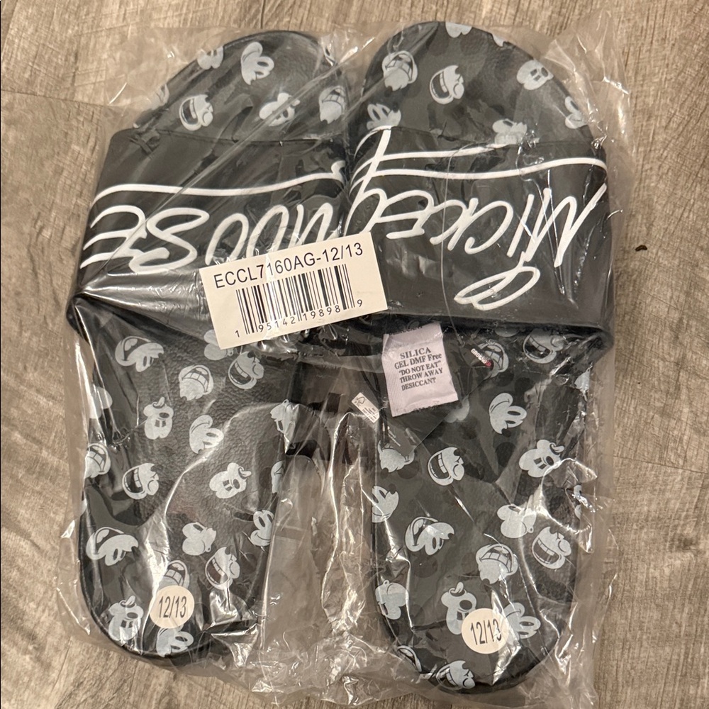 Mickey Mouse Slide Sandals - Black